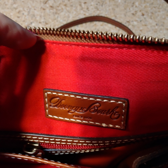 Dooney and Bourke handbag - Picture 5 of 11